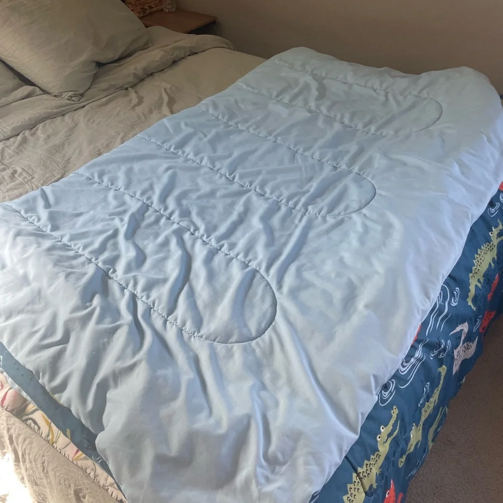Twin Size Alligator Print Comforter - Navy Blue/Green